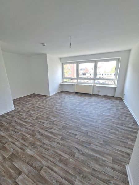 1,5-Zi. frisch renoviert im 1.OG mit Aufzug in Citynähe